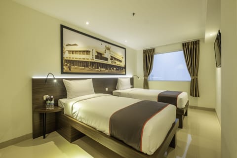 Deluxe Twin Room | Desk, laptop workspace, free WiFi, bed sheets