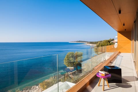 Villa, 5 Bedrooms | Balcony view