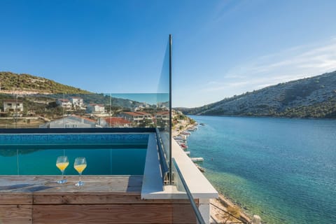 Seasonal outdoor pool, sun loungers