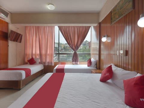 Economy Quadruple Room | Free WiFi, bed sheets