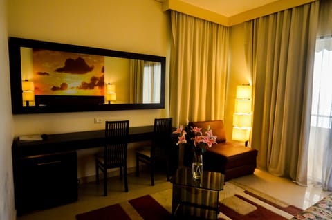 Superior Double Room, Sea View | Premium bedding, Select Comfort beds, minibar, in-room safe