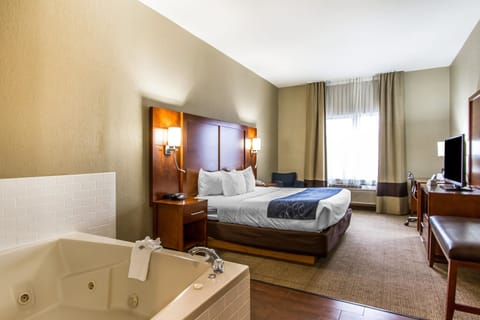 Pillowtop beds, desk, laptop workspace, blackout drapes
