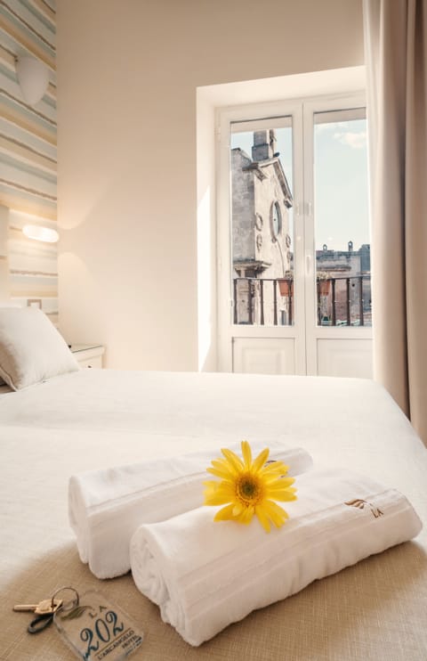 Standard Double Room, 1 Double or 2 Twin Beds | Frette Italian sheets, premium bedding, minibar, in-room safe