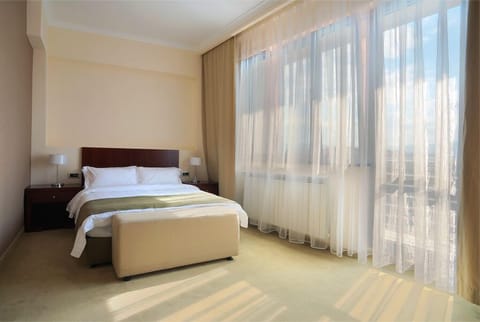 Down comforters, memory foam beds, minibar, in-room safe