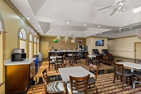 Free daily on-the-go breakfast