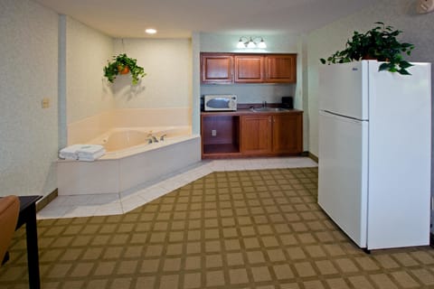 In-room safe, desk, laptop workspace, blackout drapes