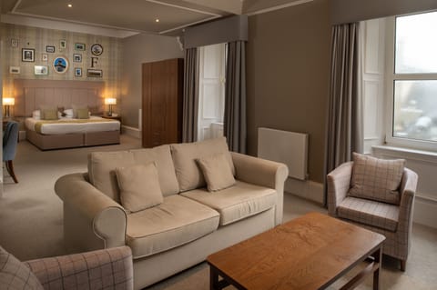 Superior Double or Twin Room, Sea View | In-room safe, desk, iron/ironing board, free WiFi