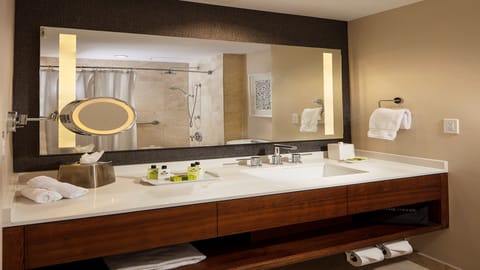 Premium bedding, pillowtop beds, minibar, in-room safe