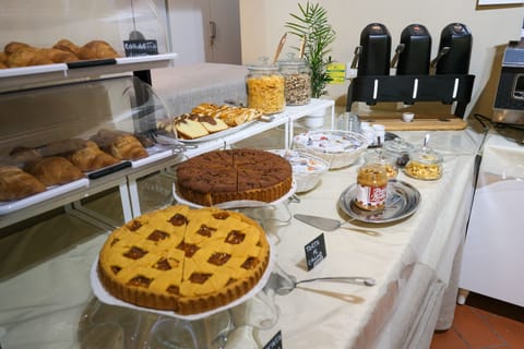 Daily buffet breakfast for a fee