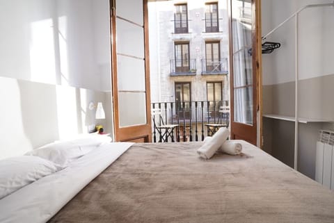 City Double Room, Balcony | Soundproofing, bed sheets