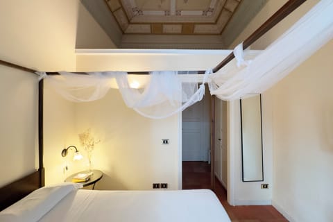 Single Room | Premium bedding, minibar, in-room safe, desk