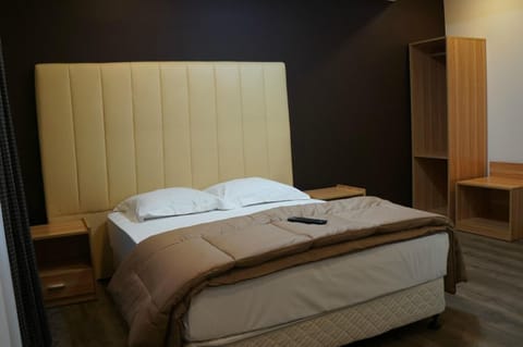 Cribs/infant beds, free WiFi