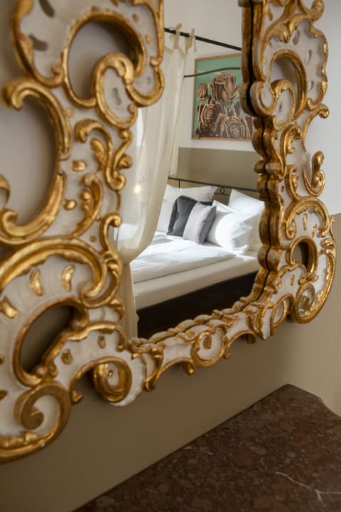 Comfort Double Room | Hypo-allergenic bedding, desk, free cribs/infant beds, rollaway beds