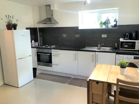 Small Two-Bedroom Apartment (Copthorne Mews, UB3 4BN) | Private kitchen