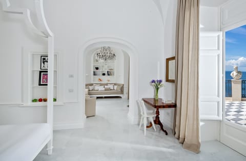 Suite, Hot Tub, Sea View (Lord Astor) | Premium bedding, minibar, in-room safe, individually decorated