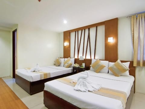 Premier One Bedroom | Soundproofing, free WiFi, bed sheets