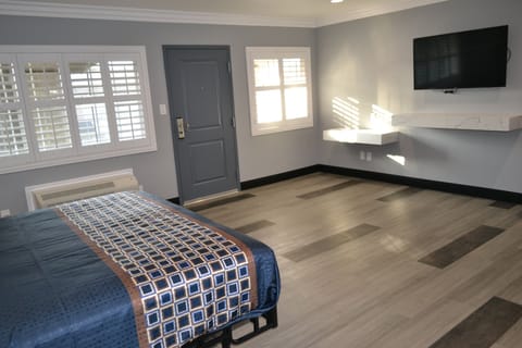 Standard Room, 2 King Beds, Non Smoking | Desk, laptop workspace, free WiFi