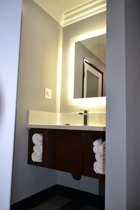 Standard Room, 2 King Beds, Non Smoking | Bathroom | Towels, soap, shampoo, toilet paper