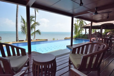 Villa, 3 Bedrooms, Non Smoking, Kitchen | Beach/ocean view