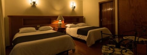 Classic Quadruple Room | Iron/ironing board, free WiFi