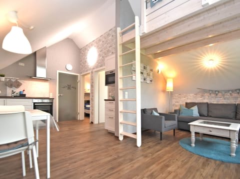 Apartment | Dining