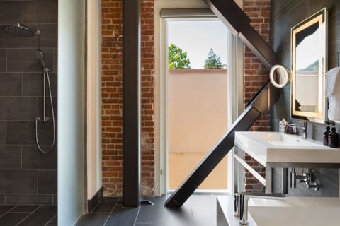 Free toiletries, hair dryer, bathrobes, slippers