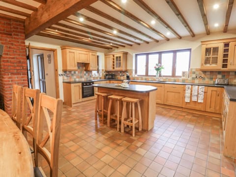 Cottage | Interior