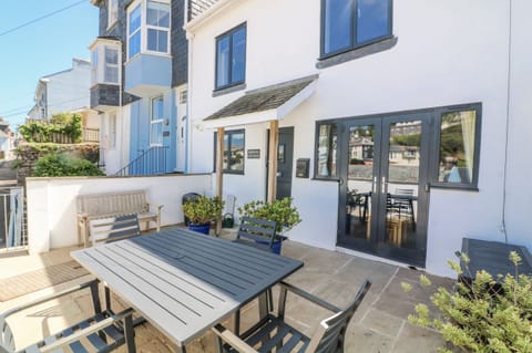 Cottage | Outdoor dining