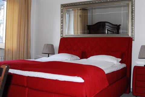 Comfort Room | Desk, free WiFi, bed sheets