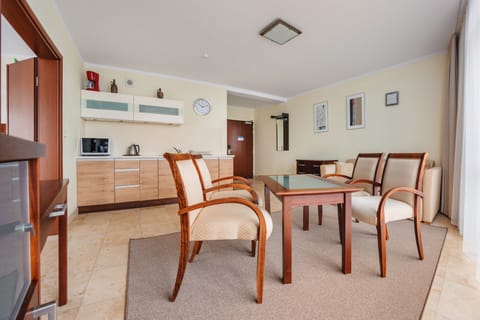 Apartment (29) | Living room | Flat-screen TV