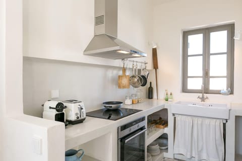 Captain's House | Private kitchen | Fridge, electric kettle