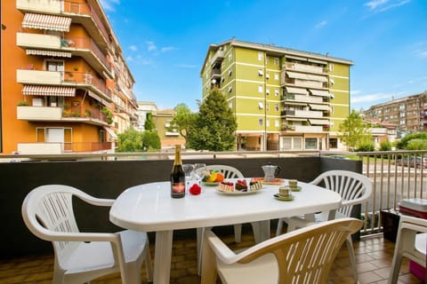 Family Apartment, Multiple Bedrooms, 2 Bathrooms (Appartamento Verona For You) | Outdoor dining
