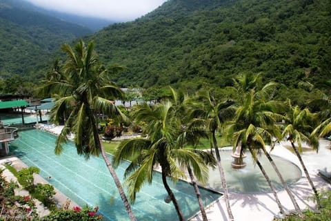 Outdoor pool, open 8:00 AM to 5:00 PM, sun loungers, lifeguards on site