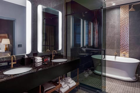Presidential Suite, 1 King Bed | Bathroom | Shower, hair dryer, bathrobes, towels
