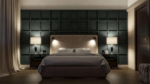 Minibar, in-room safe, desk, laptop workspace