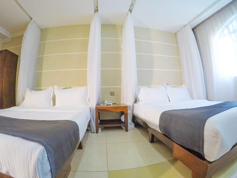 Double Room | Desk, iron/ironing board, free WiFi, bed sheets
