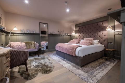 Hypo-allergenic bedding, in-room safe, individually decorated