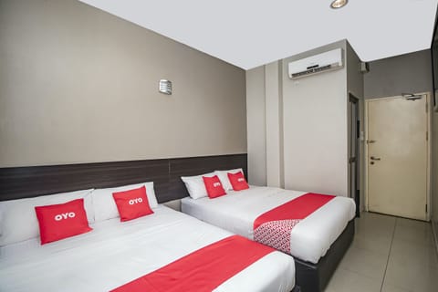 Family Suite | Desk, free WiFi, bed sheets
