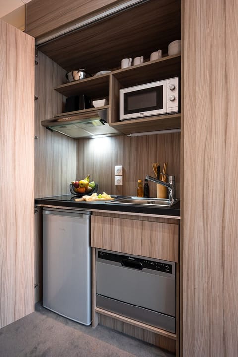 Studio | Private kitchen | Coffee/tea maker, electric kettle, toaster