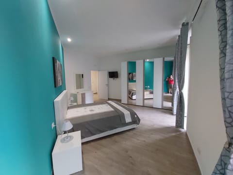 Apartment, 2 Bedrooms, Smoking, Balcony | 2 bedrooms, iron/ironing board, WiFi