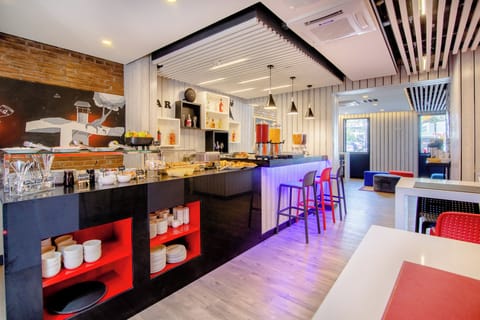 Daily continental breakfast for a fee