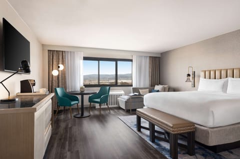 In-room safe, desk, laptop workspace, iron/ironing board