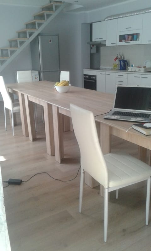 Fridge, microwave, oven, cookware/dishes/utensils