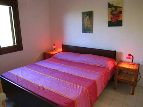 Apartment, 2 Bedrooms | 2 bedrooms, bed sheets
