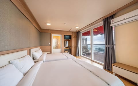 Room (13py,Twin Premium) | Free WiFi