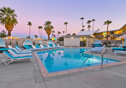 Outdoor pool, free cabanas, pool umbrellas