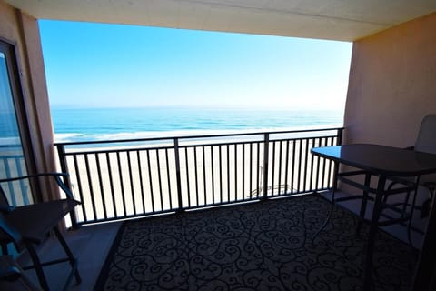 Condo, 2 Bedrooms | Outdoor dining