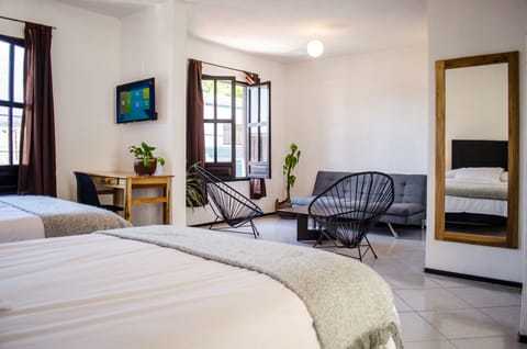 Superior Studio Suite | Free WiFi, bed sheets