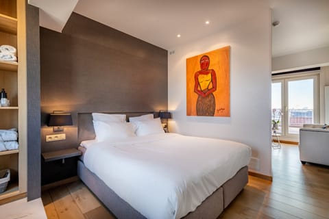 Deluxe Double Room, Terrace, City View | Minibar, desk, blackout drapes, free cribs/infant beds