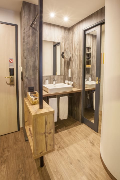 Rainfall showerhead, hair dryer, bathrobes, slippers